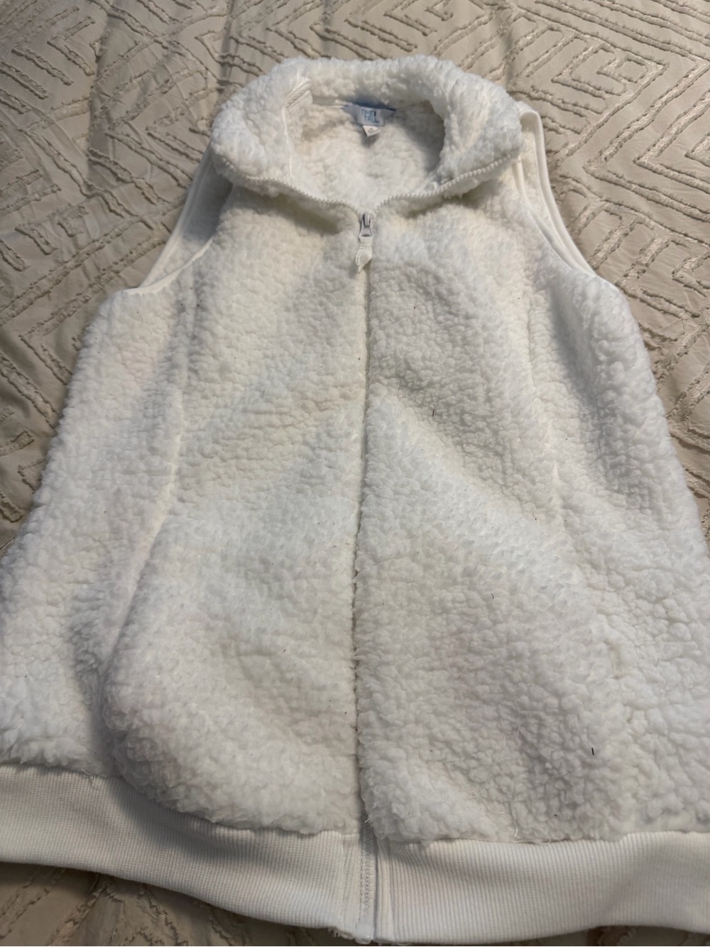 Time and Tru Cream Sherpa Vest